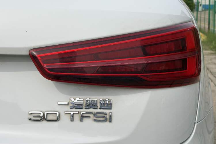 Used Audi Q3 2017 30 TFSI Fashion Model Exterior 8
