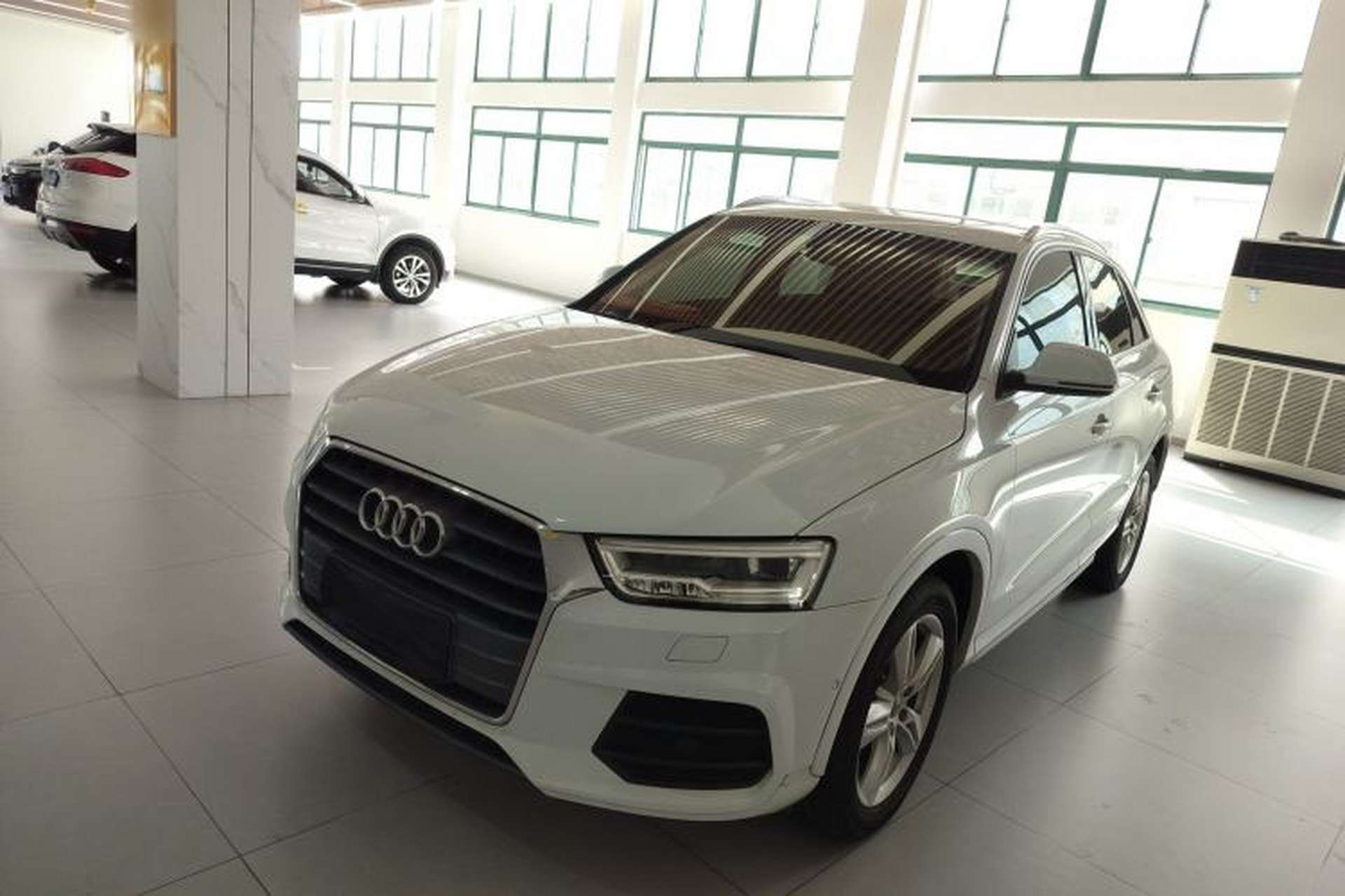Used Audi Q3 2017 35 TFSI Style Edition Front Left 45 Deg