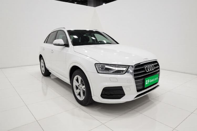 Used Audi Q3 2017 30 TFSI Fashion Model Front Right 45 Deg