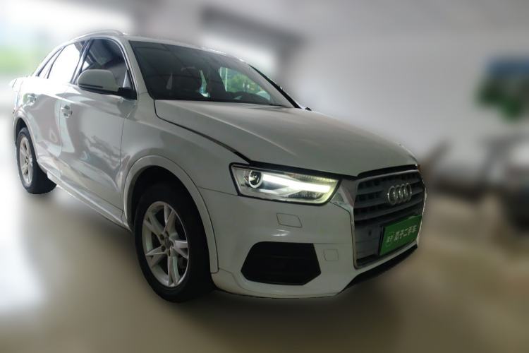 Used Audi Q3 2017 30 TFSI Fashion Model Front Right 45 Deg