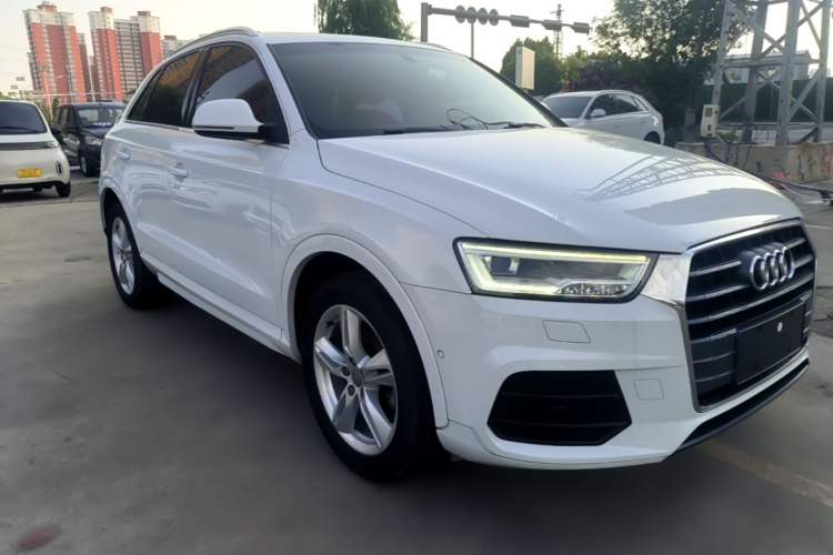 Used Audi Q3 2017 30 TFSI Fashion Model Front Right 45 Deg