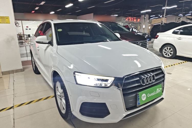 Used Audi Q3 2017 35 TFSI Style Edition Front Right 45 Deg