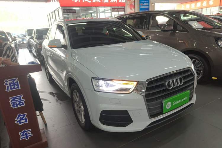 Used Audi Q3 2017 30 TFSI Fashion Model Front Right 45 Deg