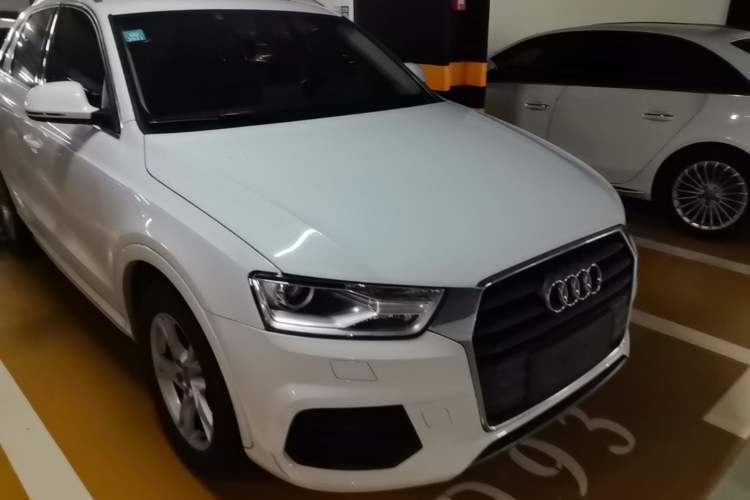 Used Audi Q3 2017 30 TFSI Fashion Model Front Right 45 Deg