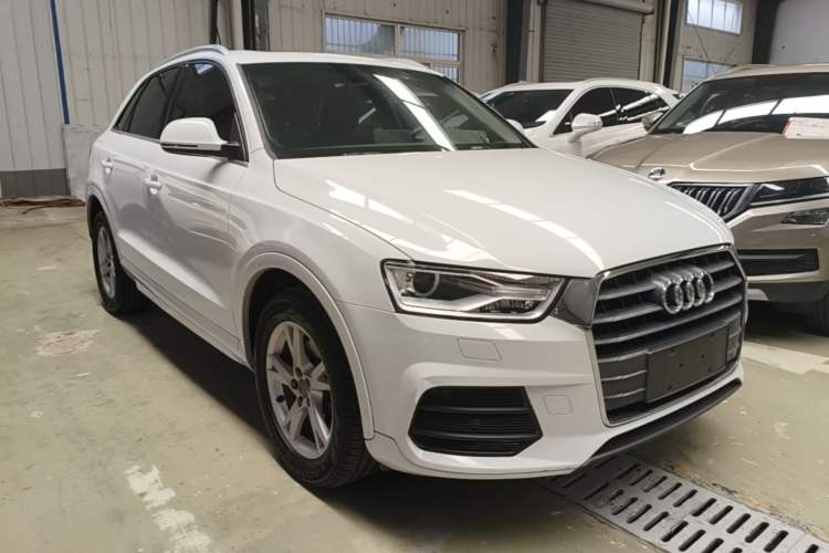 Used Audi Q3 2017 35 TFSI Fashion Model Front Right 45 Deg