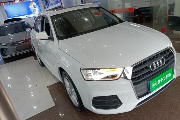 Used Audi Q3 2017 30 TFSI Fashion Model Front Right 45 Deg
