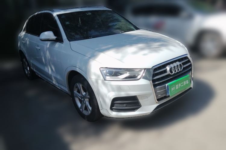 Used Audi Q3 2017 30 TFSI Fashion Model Front Right 45 Deg
