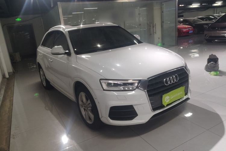 Used Audi Q3 2017 35 TFSI Style Edition Front Right 45 Deg