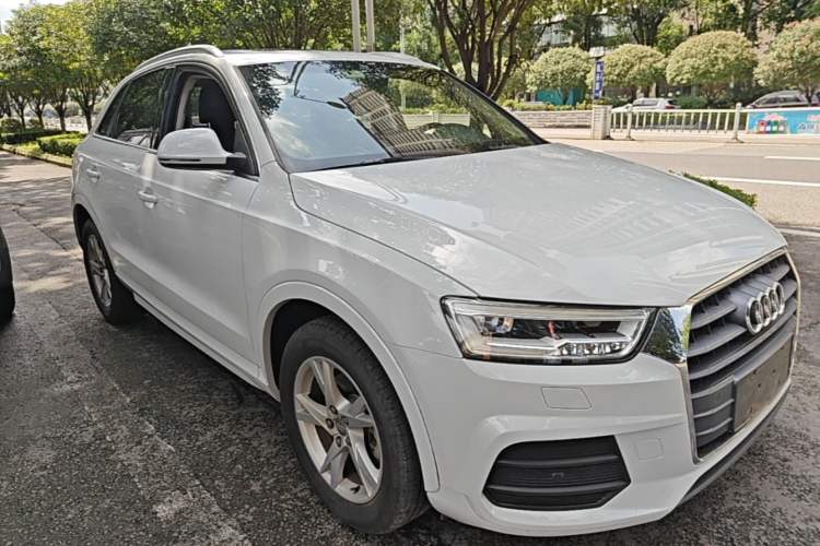 Used Audi Q3 2017 30 TFSI Fashion Model Front Right 45 Deg