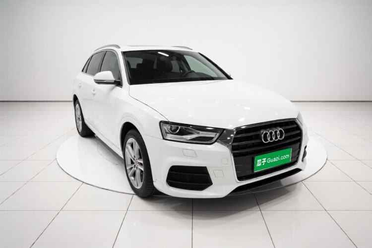 Used Audi Q3 2017 30 TFSI Fashion Model Front Right 45 Deg