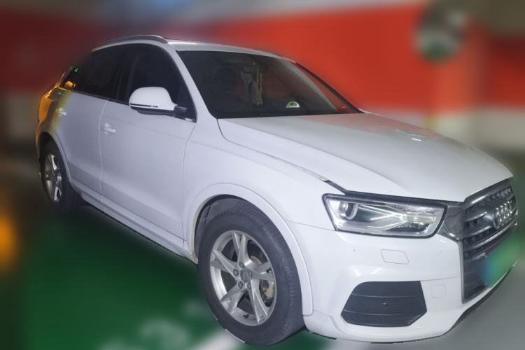 Used Audi Q3 2017 30 TFSI Fashion Model Front Right 45 Deg