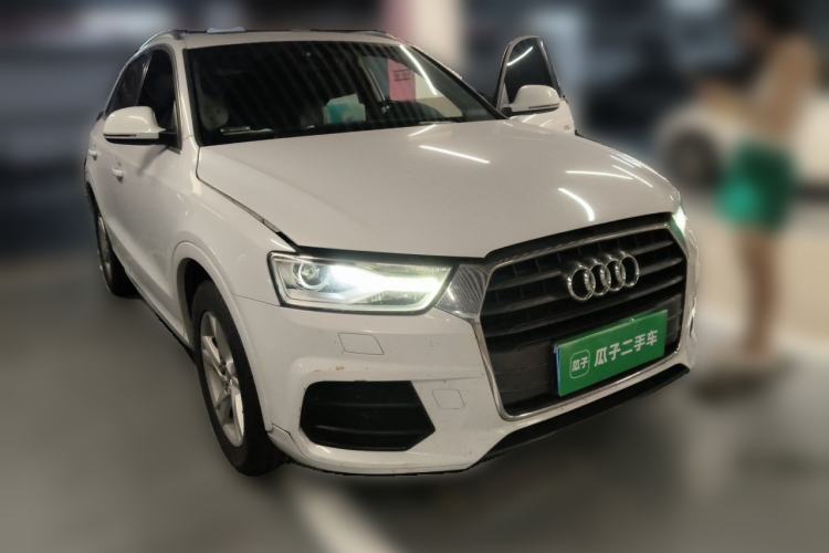 Used Audi Q3 2017 35 TFSI Fashion Model Front Right 45 Deg