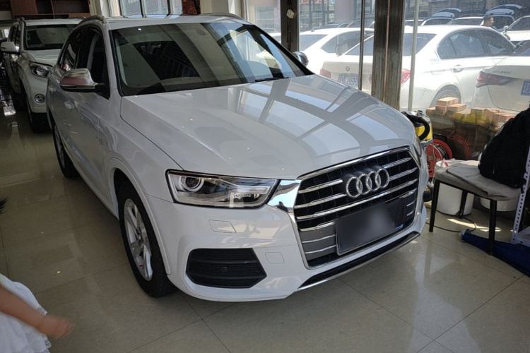 Used Audi Q3 2017 35 TFSI Fashion Model Front Right 45 Deg