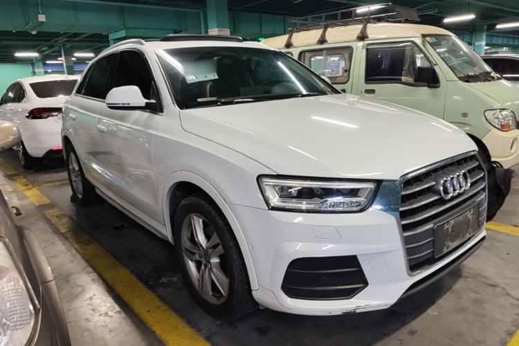 Used Audi Q3 2017 35 TFSI Style Edition Front Right 45 Deg