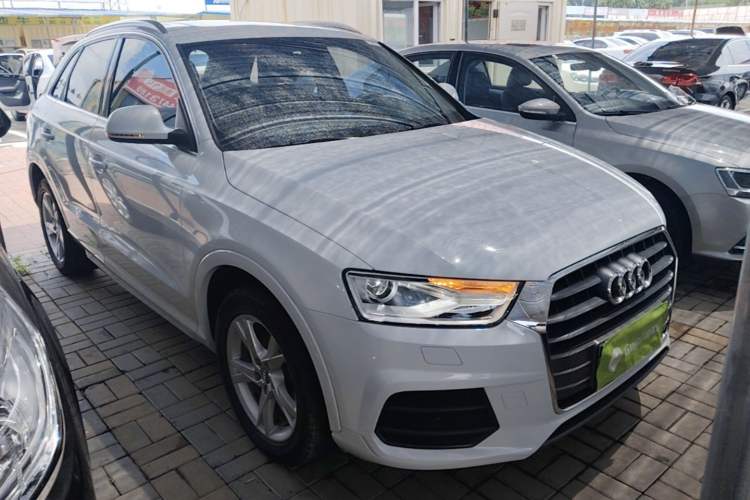 Used Audi Q3 2017 30 TFSI Fashion Model Front Right 45 Deg