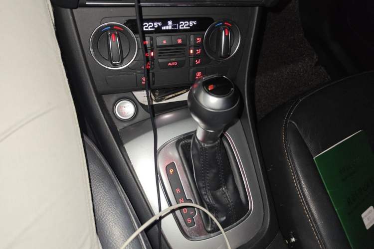 Used Audi Q3 2017 30 TFSI Fashion Model Gear Lever