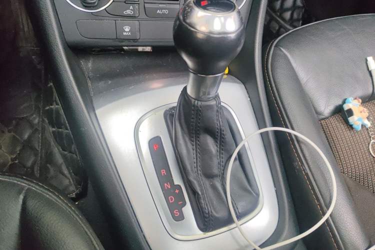 Used Audi Q3 2017 30 TFSI Standard Model Gear Lever