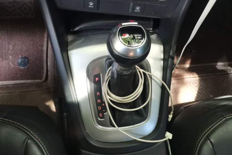 Used Audi Q3 2017 30 TFSI Fashion Model Gear Lever