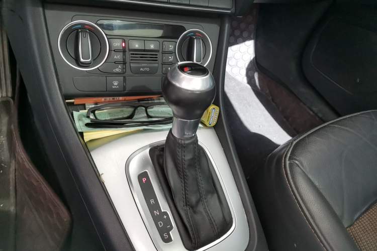 Used Audi Q3 2017 30 TFSI Fashion Model Gear Lever