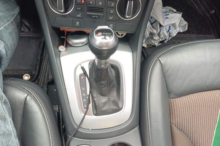Used Audi Q3 2017 30 TFSI Fashion Model Gear Lever