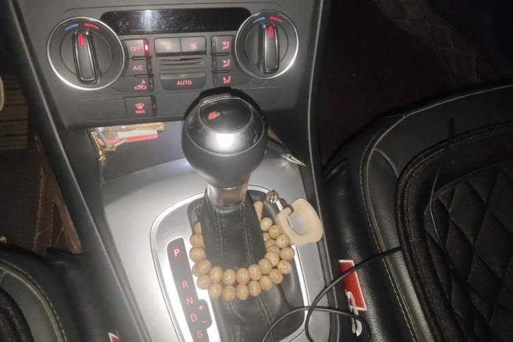 Used Audi Q3 2017 30 TFSI Fashion Model Gear Lever