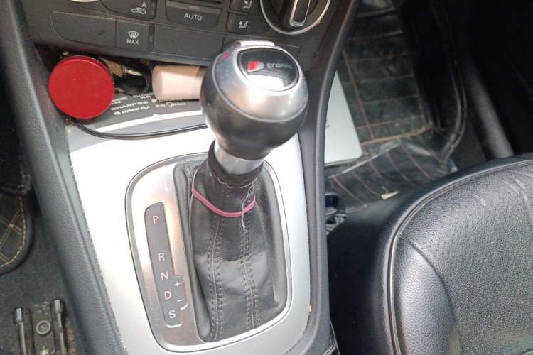 Used Audi Q3 2017 30 TFSI Standard Model Gear Lever