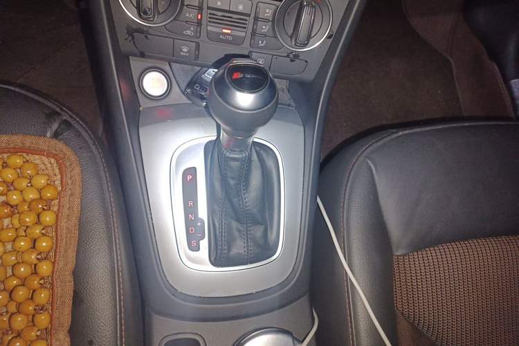 Used Audi Q3 2017 30 TFSI Fashion Model Gear Lever