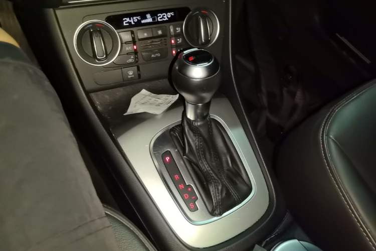 Used Audi Q3 2017 30 TFSI Fashion Model Gear Lever