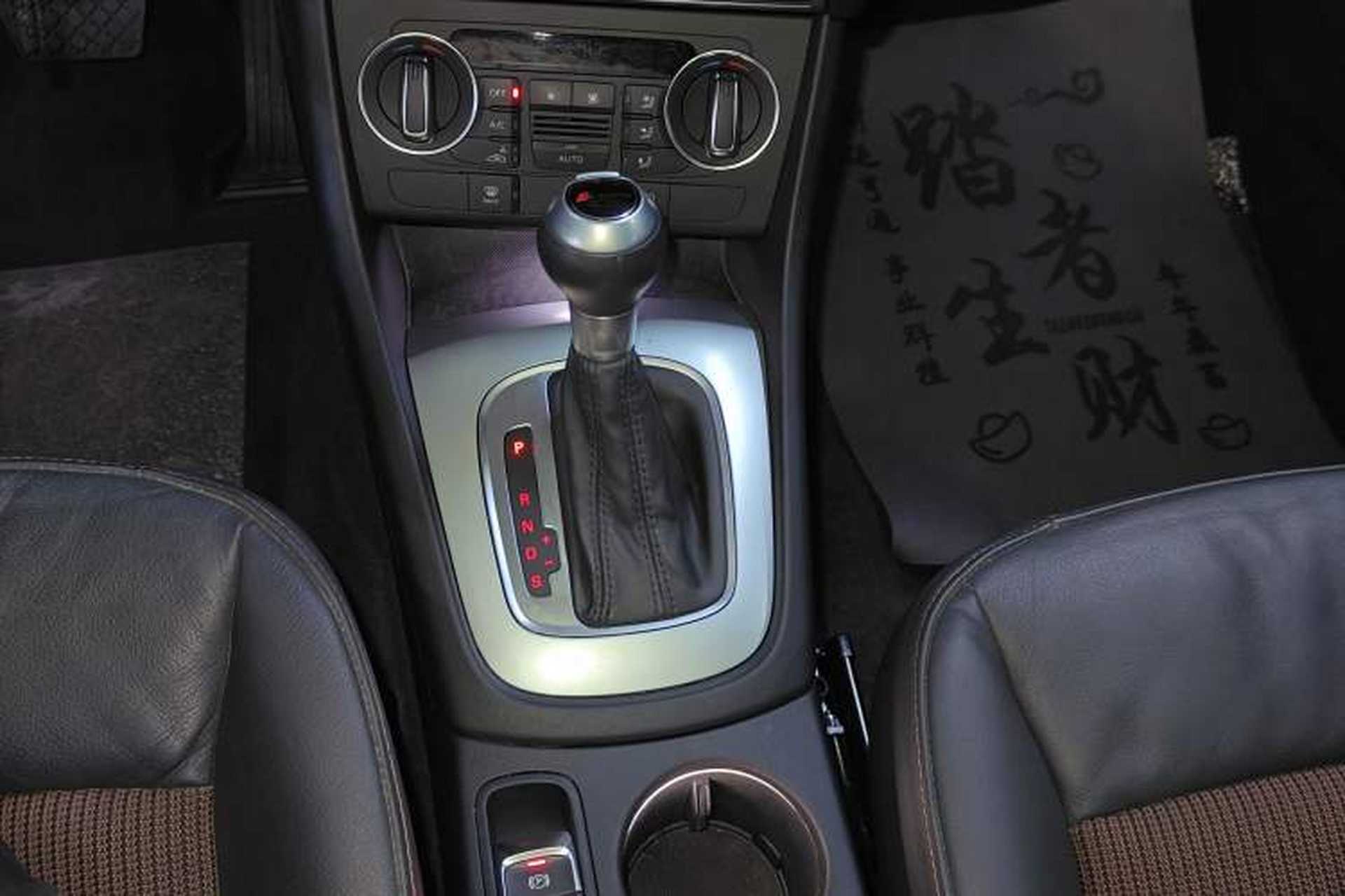 Used Audi Q3 2017 30 TFSI Fashion Model Gear Lever