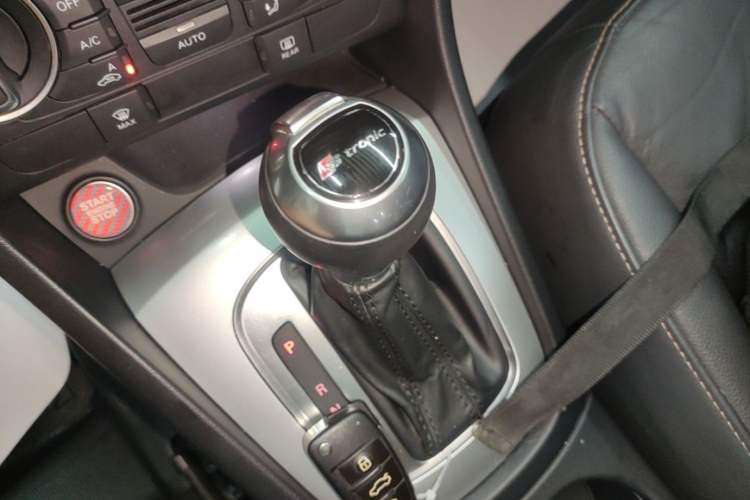 Used Audi Q3 2017 30 TFSI Fashion Model Gear Lever