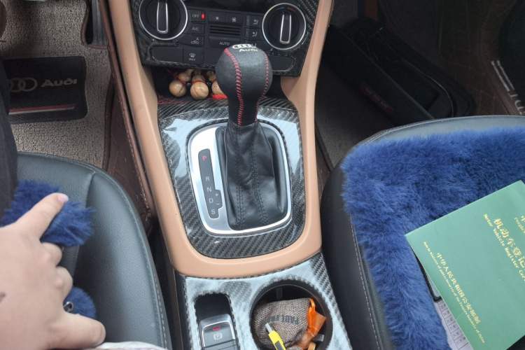 Used Audi Q3 2017 35 TFSI Fashion Model Gear Lever