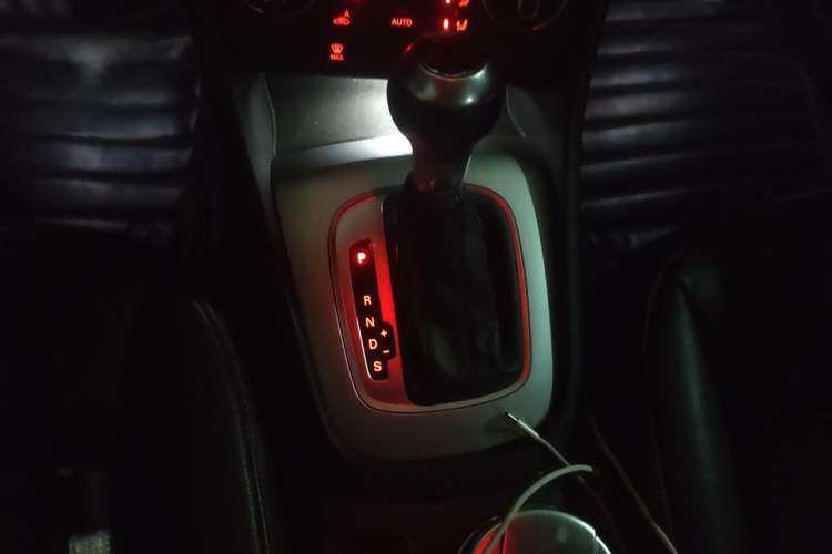 Used Audi Q3 2017 30 TFSI Fashion Model Gear Lever