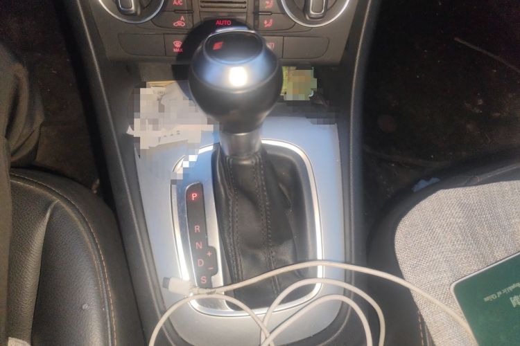 Used Audi Q3 2017 30 TFSI Fashion Model Gear Lever
