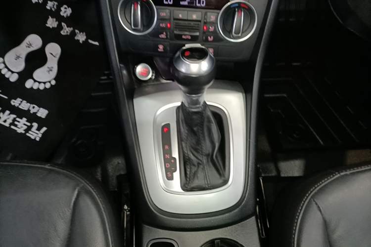 Used Audi Q3 2017 30 TFSI Fashion Model Gear Lever