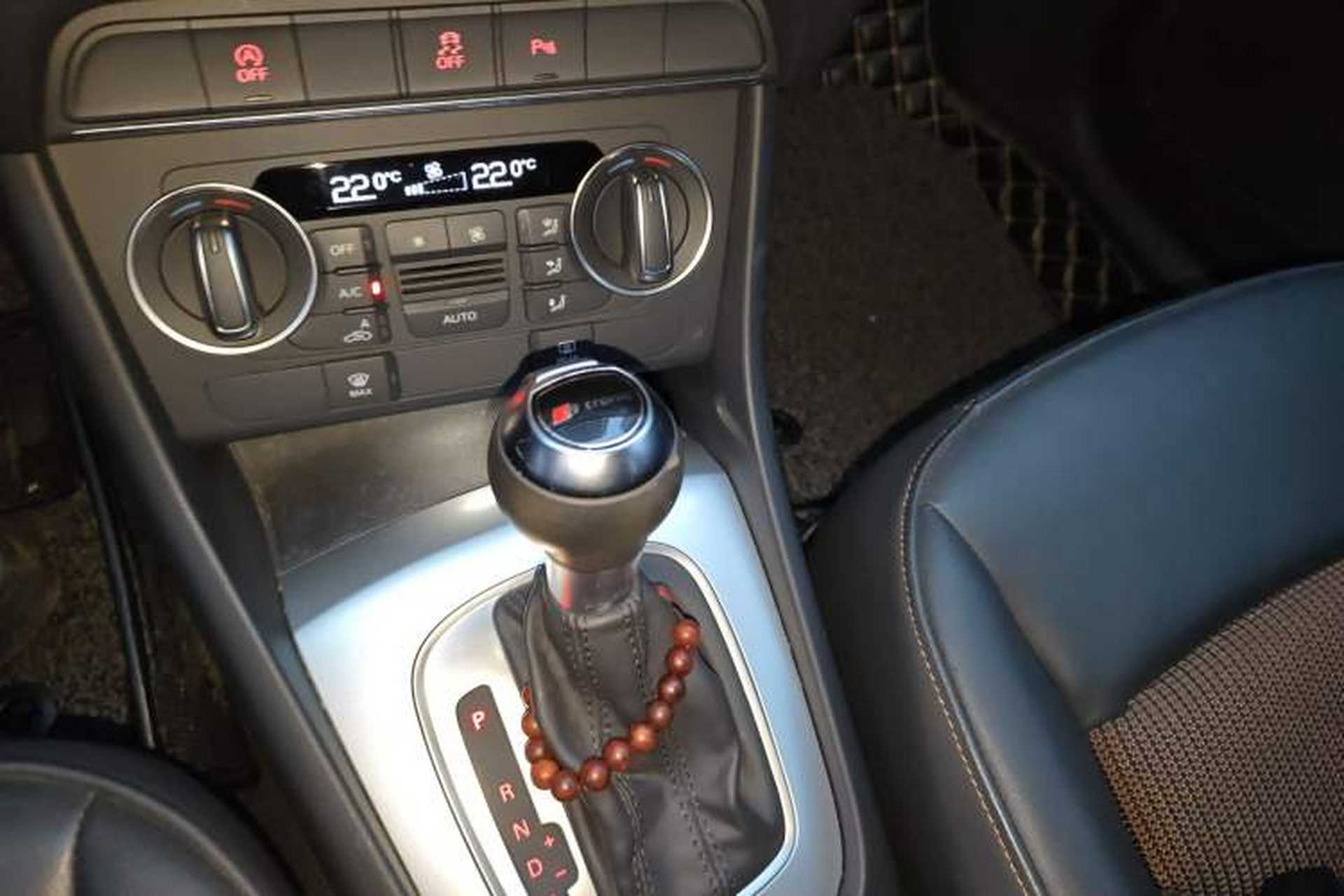 Used Audi Q3 2017 35 TFSI Fashion Model Gear Lever