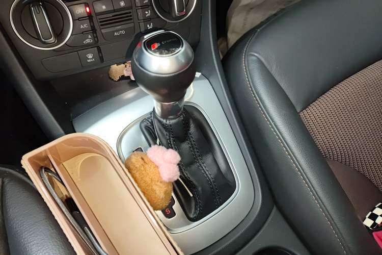 Used Audi Q3 2017 30 TFSI Fashion Model Gear Lever