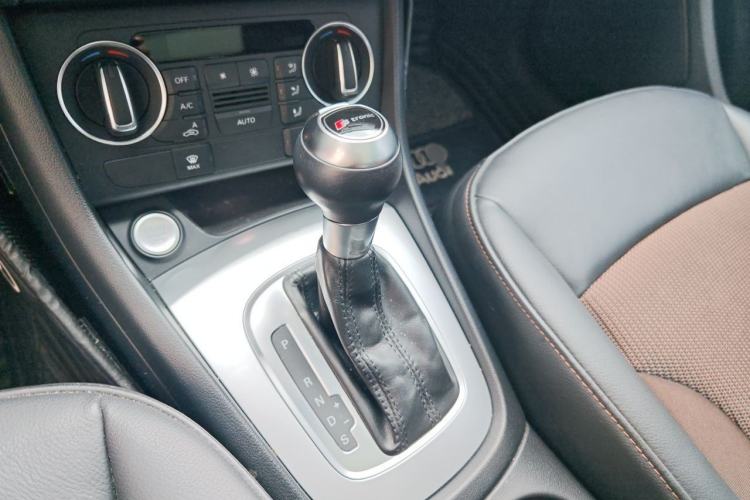 Used Audi Q3 2017 30 TFSI Fashion Model Gear Lever