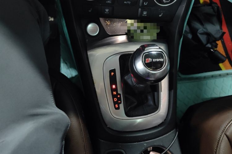 Used Audi Q3 2017 30 TFSI Fashion Model Gear Lever