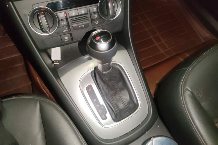 Used Audi Q3 2017 30 TFSI Fashion Model Gear Lever