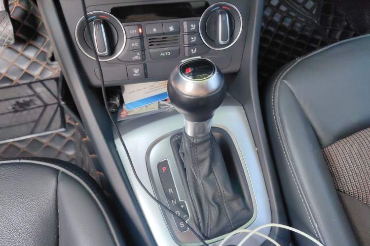 Used Audi Q3 2017 30 TFSI Fashion Model Gear Lever