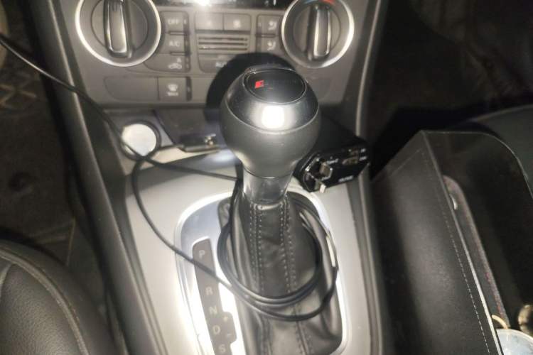 Used Audi Q3 2017 30 TFSI Fashion Model Gear Lever