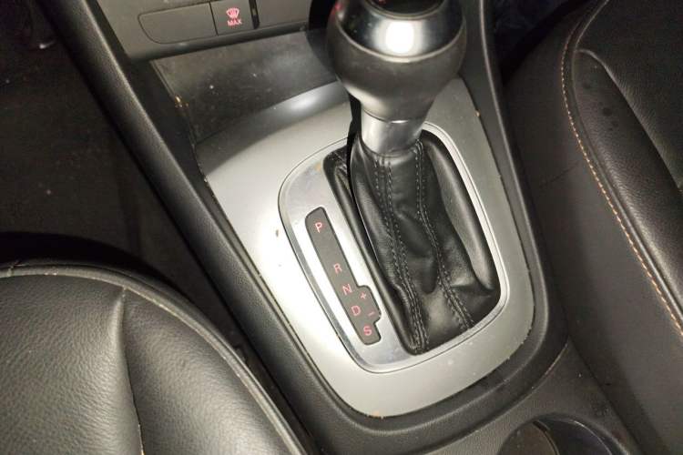 Used Audi Q3 2017 30 TFSI Fashion Model Gear Lever