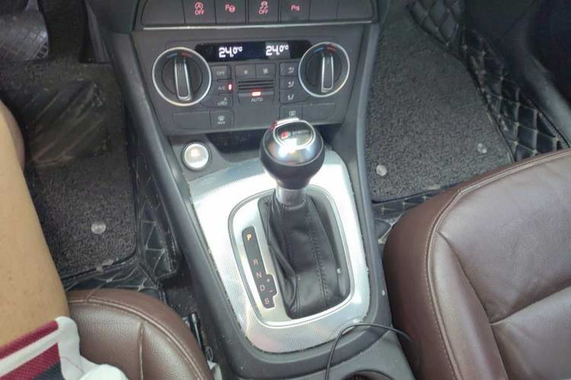 Used Audi Q3 2017 30 TFSI Fashion Model Gear Lever