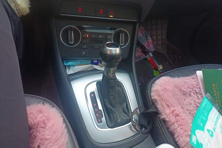 Used Audi Q3 2017 30 TFSI Fashion Model Gear Lever
