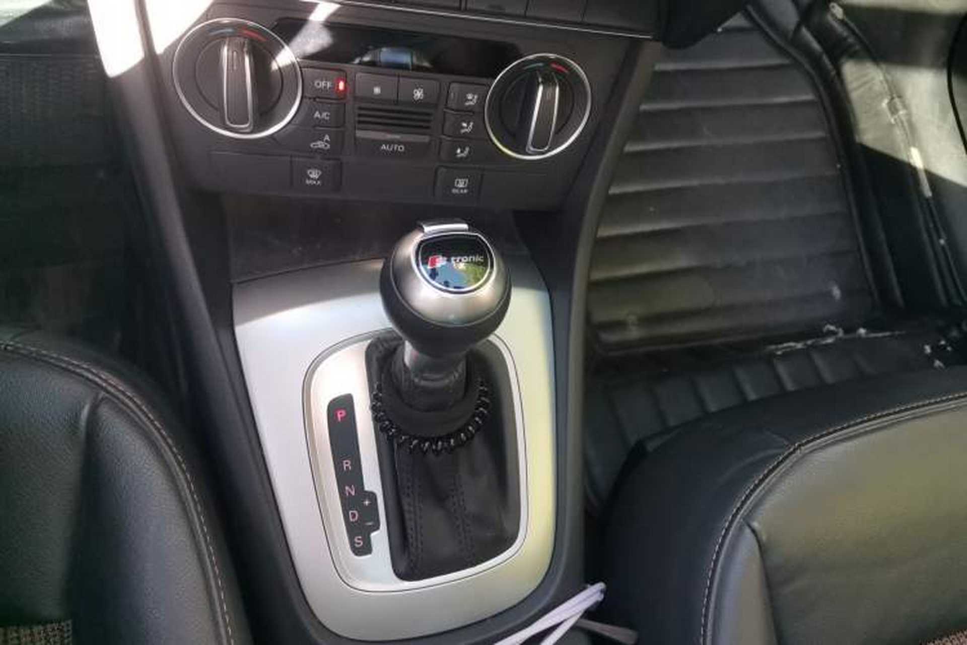 Used Audi Q3 2017 30 TFSI Fashion Model Gear Lever