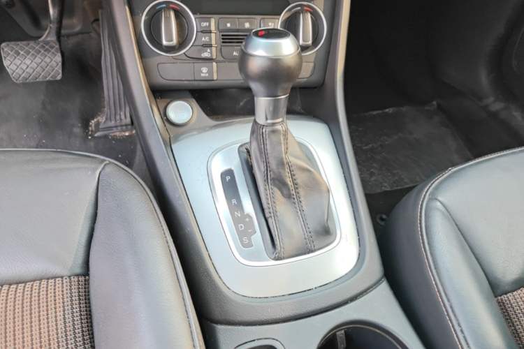 Used Audi Q3 2017 30 TFSI Fashion Model Gear Lever