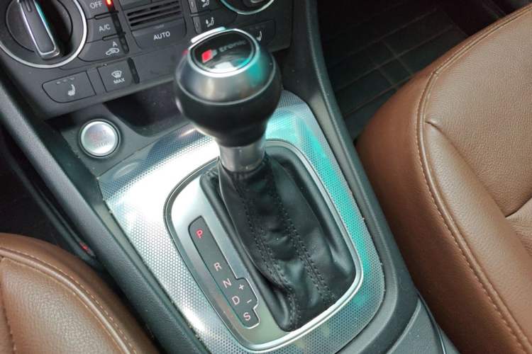 Used Audi Q3 2017 35 TFSI quattro all-wheel drive fashion model Gear Lever