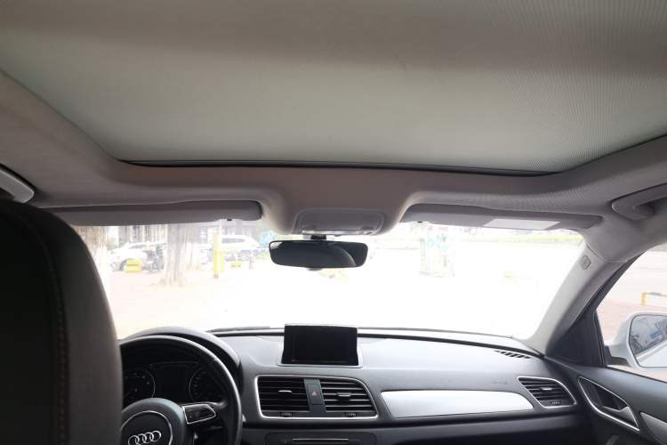 Used Audi Q3 2017 35 TFSI Fashion Model Headliner
