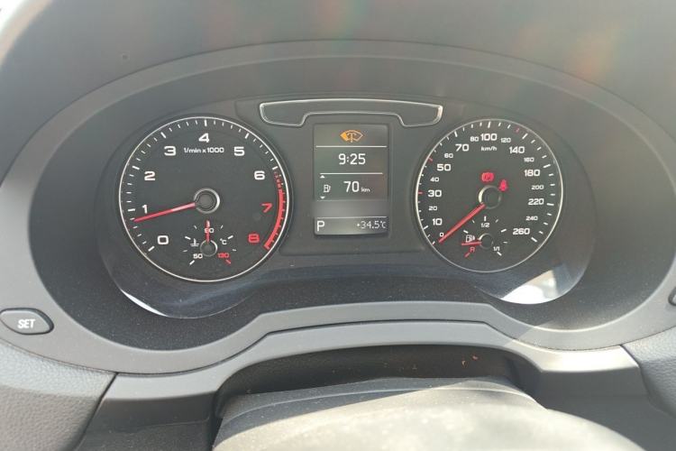 Used Audi Q3 2017 35 TFSI Fashion Model Instrument Cluster