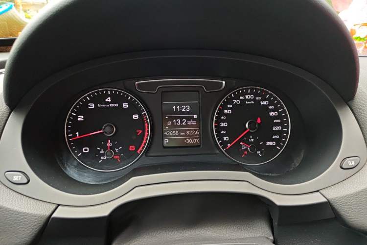 Used Audi Q3 2017 30 TFSI Fashion Model Instrument Cluster